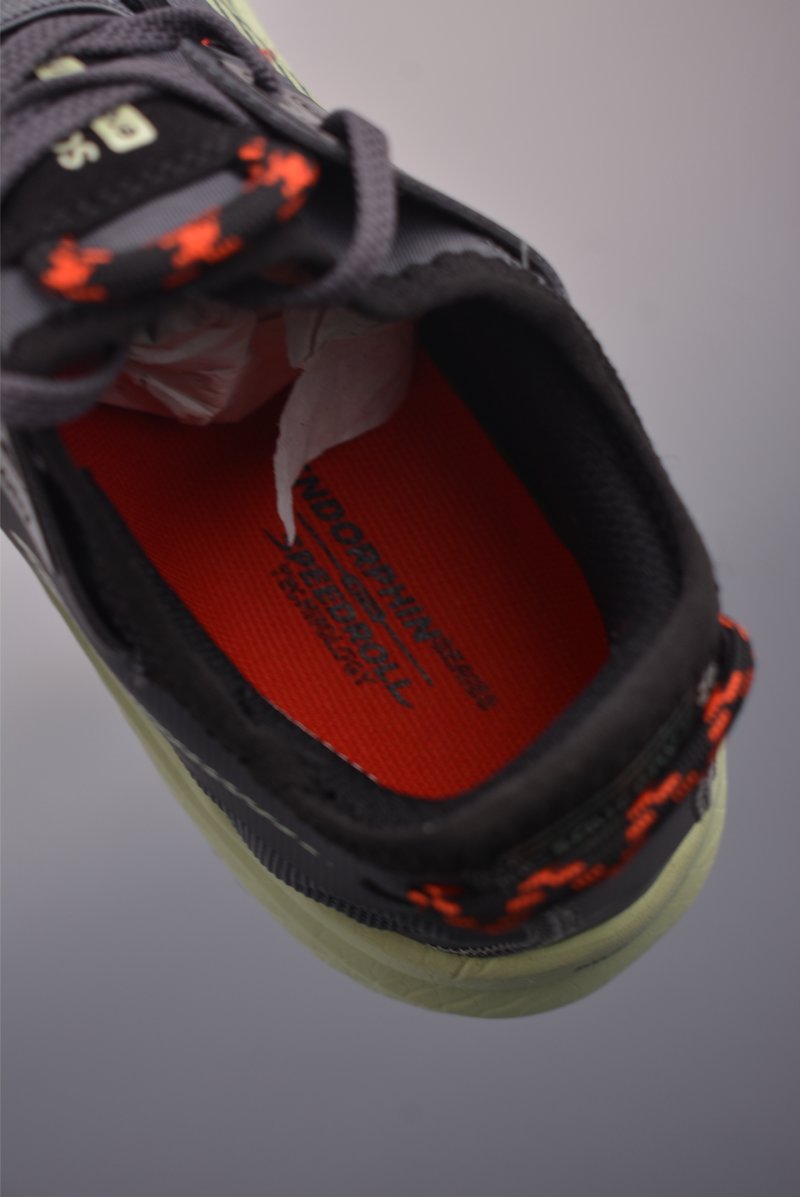 Saucony Endorphin Rift view