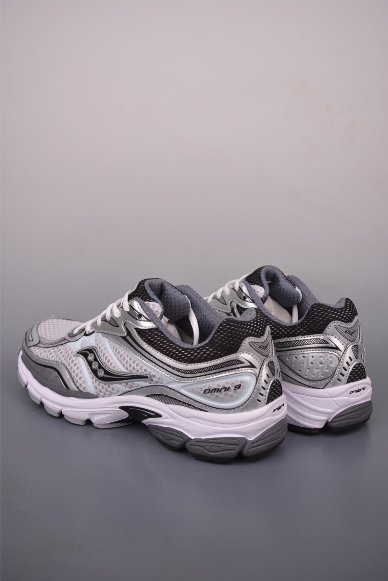 Saucony Pro Grid Omni 9 view