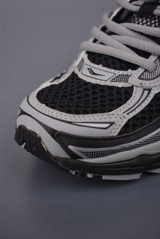 Saucony Pro Grid Omni 9 view 6