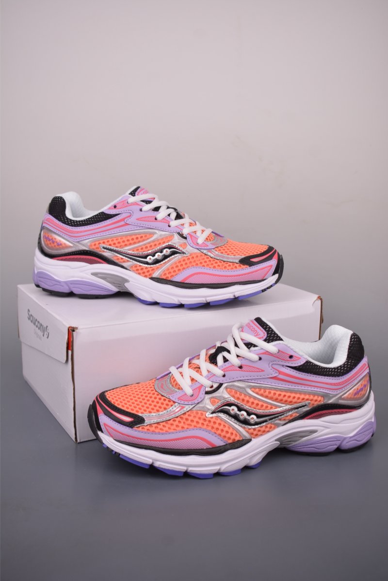 Saucony Pro Grid Omni 9 view