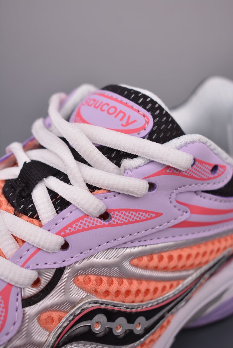 Saucony Pro Grid Omni 9 view