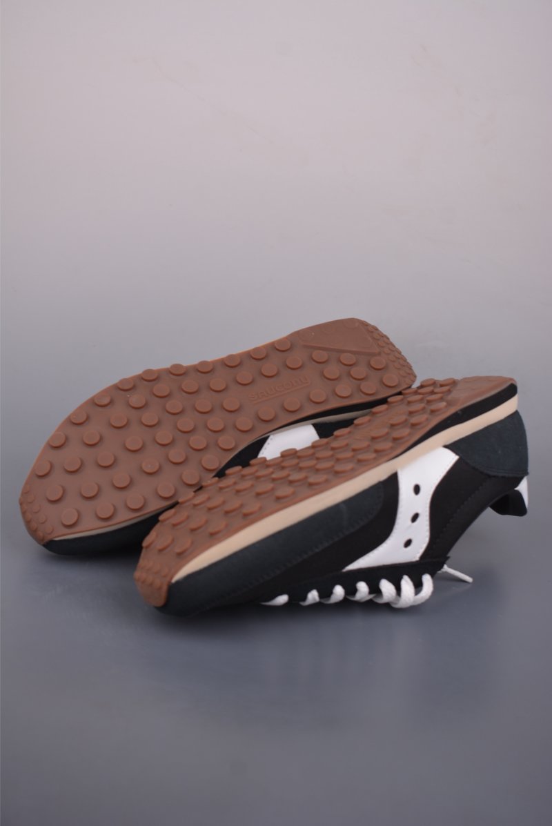 Saucony Trainer 80 view