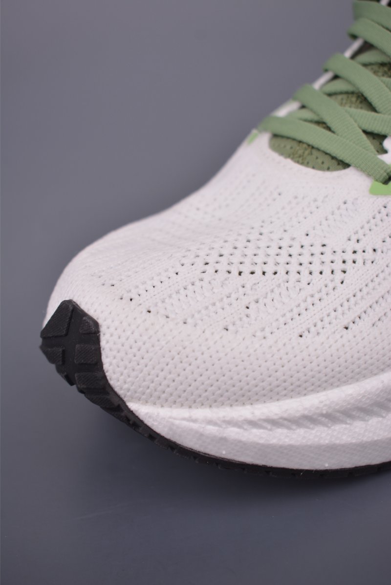Saucony Triumph 21 view