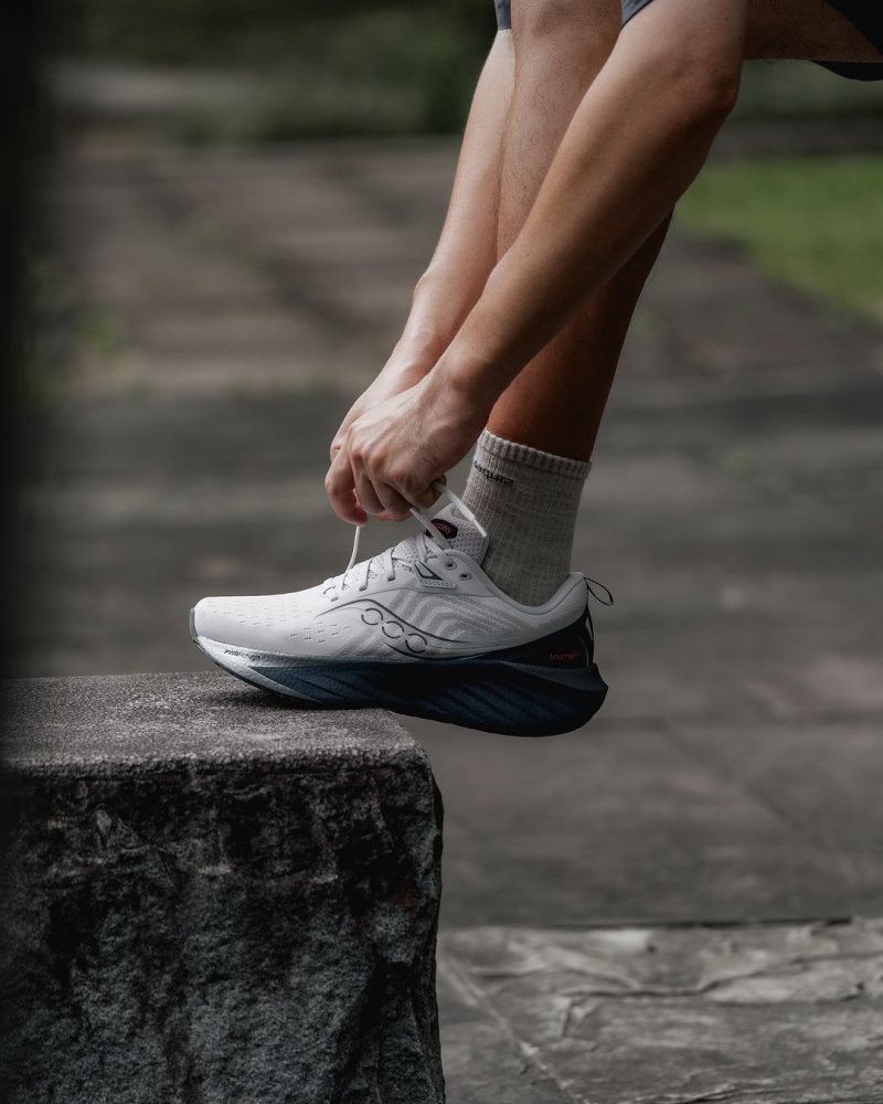 Saucony Triumph 22 view