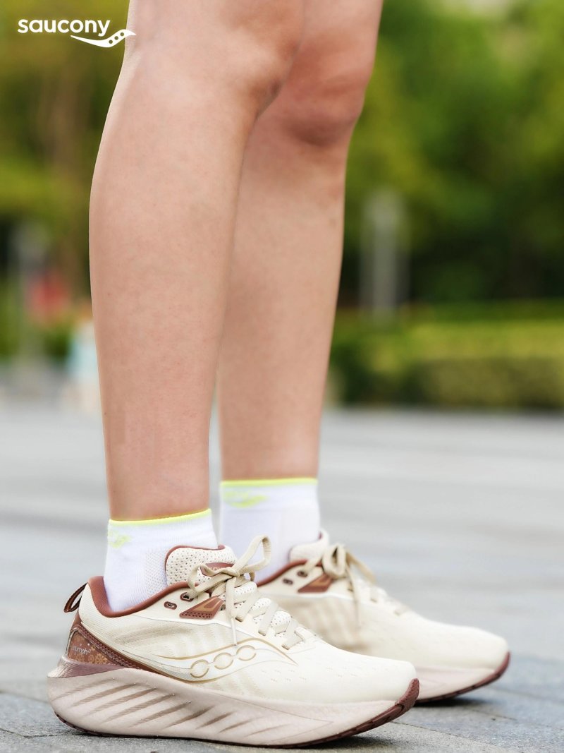 Saucony Triumph 22 view