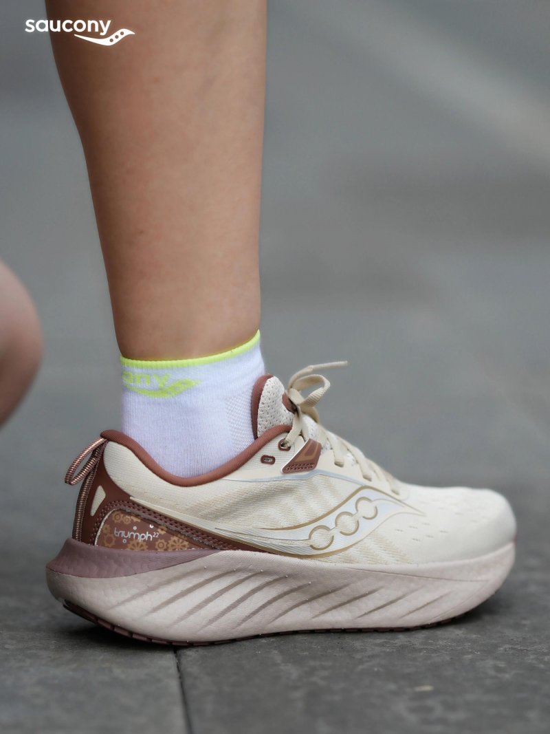Saucony Triumph 22 view