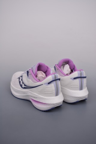 Saucony Triumph 21 view 11