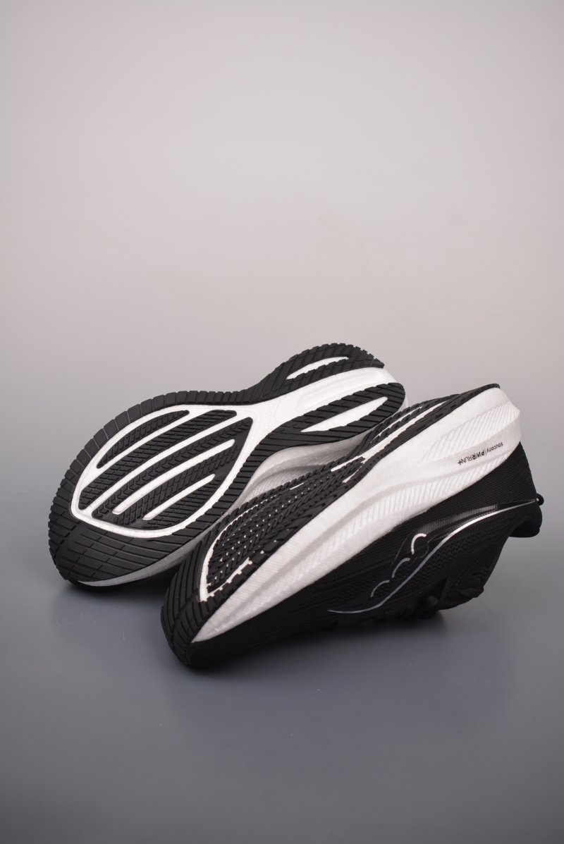 Saucony Triumph 21 view