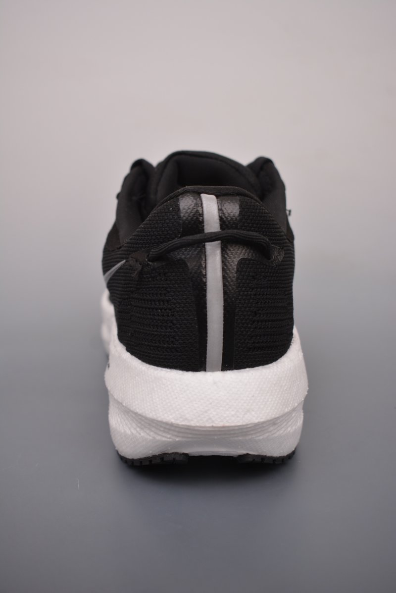Saucony Triumph 21 view