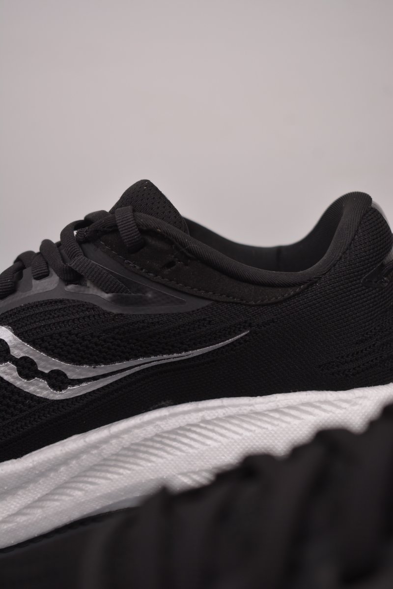 Saucony Triumph 21 view