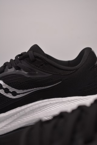 Saucony Triumph 21 view 8