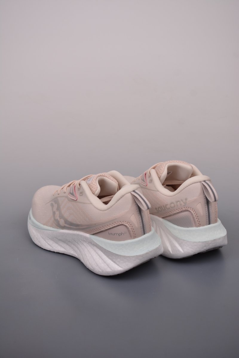 Saucony Triumph 22 view