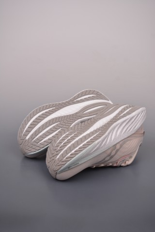 Saucony Triumph 22 view 3