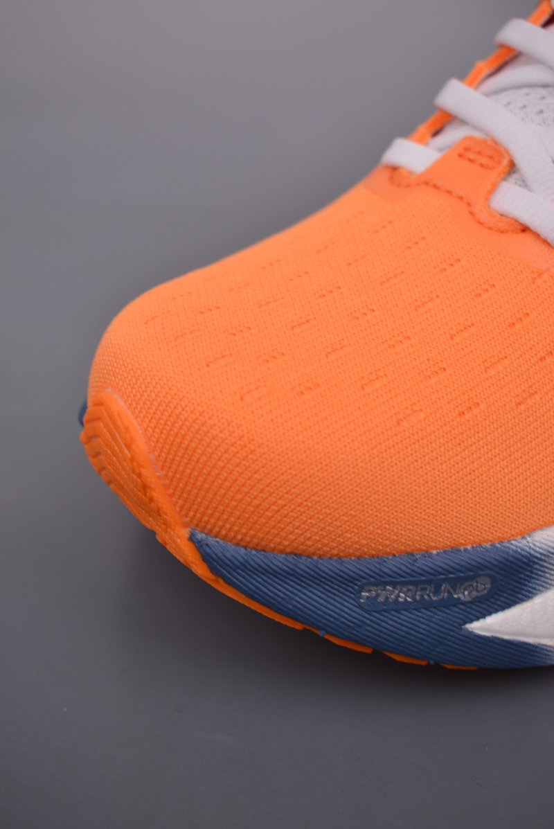 Saucony Triumph 22 view