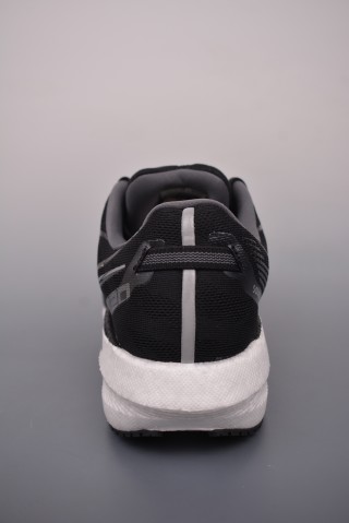 Saucony Triumph 20 view 13