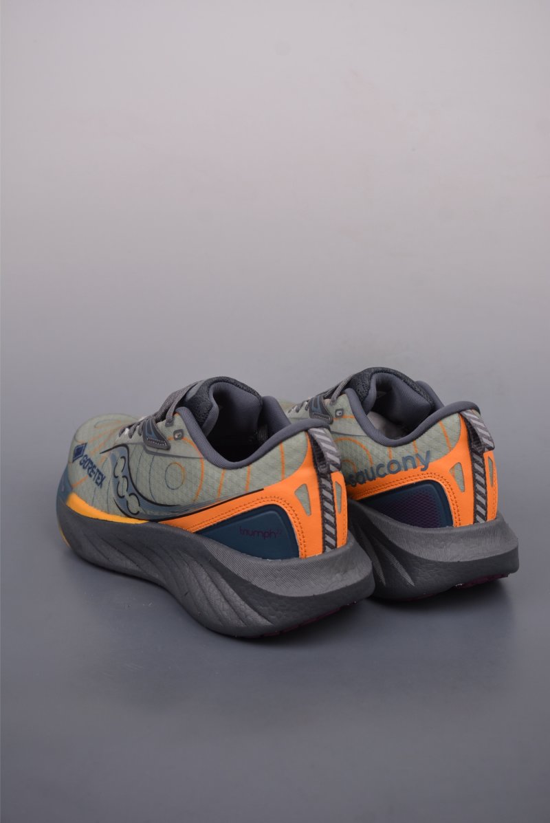 Saucony Triumph 22 view