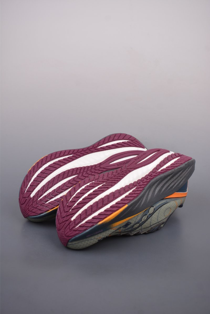 Saucony Triumph 22 view