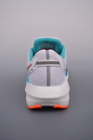Saucony Triumph 20 view 22