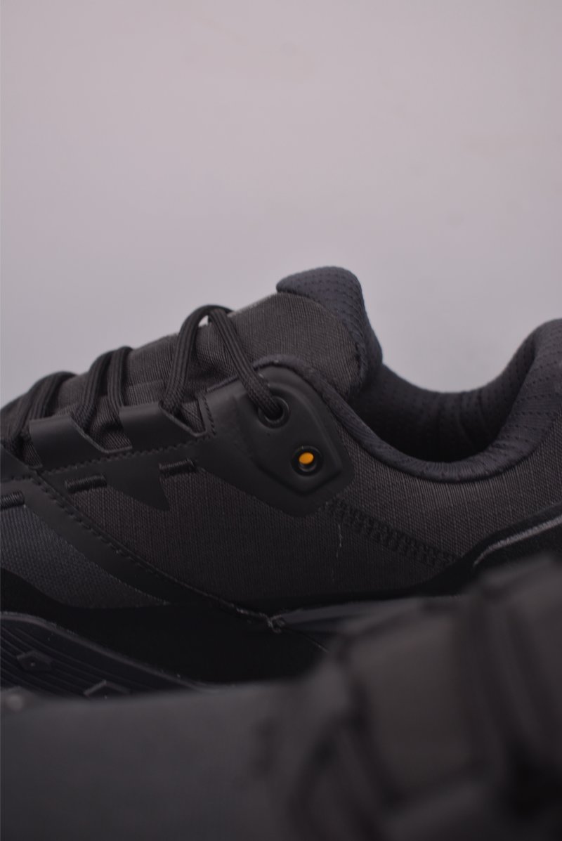 The North Face M Offtrail Hike 'Yellow / Gold' view