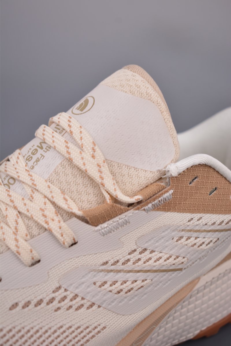The North Face M Thermoball Traction Mule V view