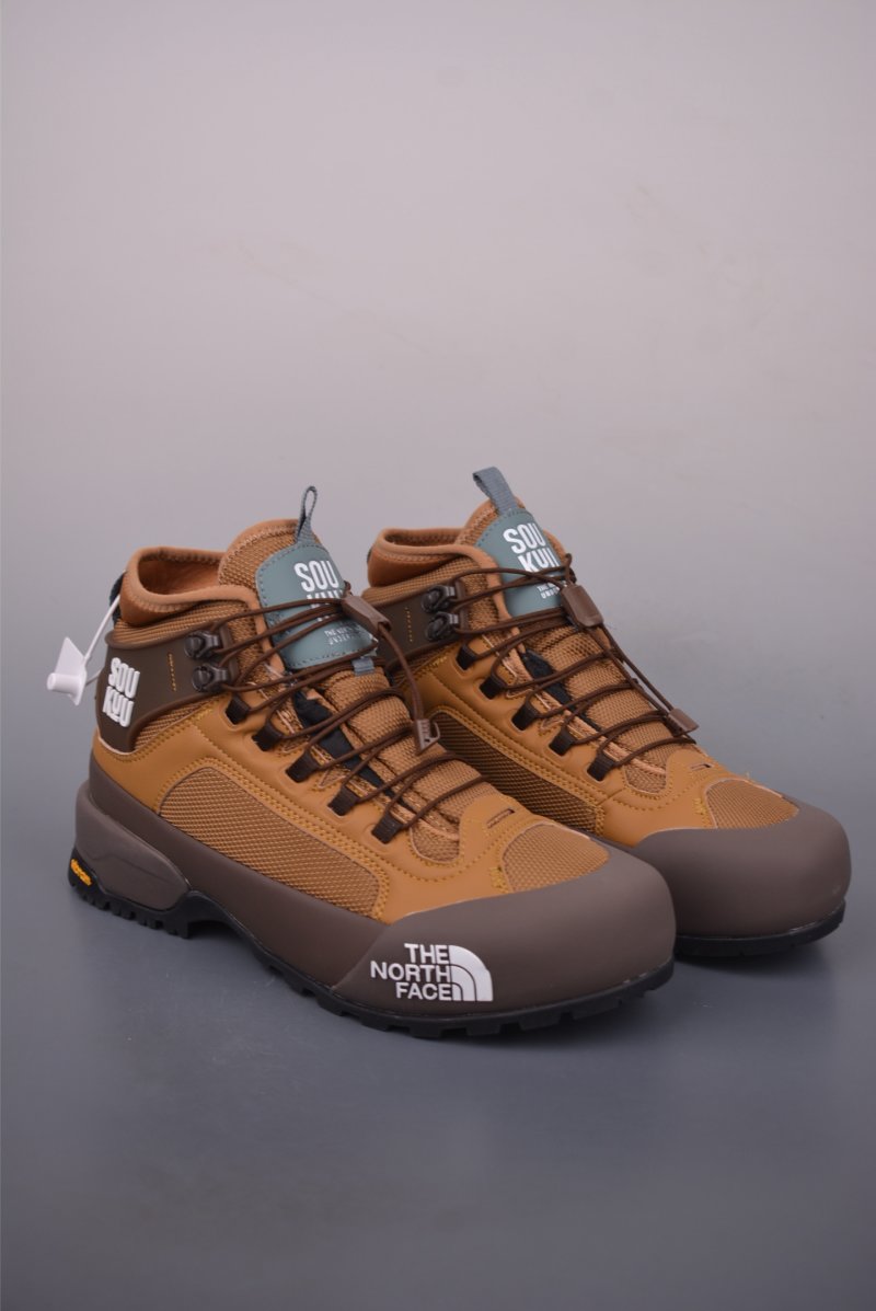 The North Face Men's Chilkat 'Gold' view