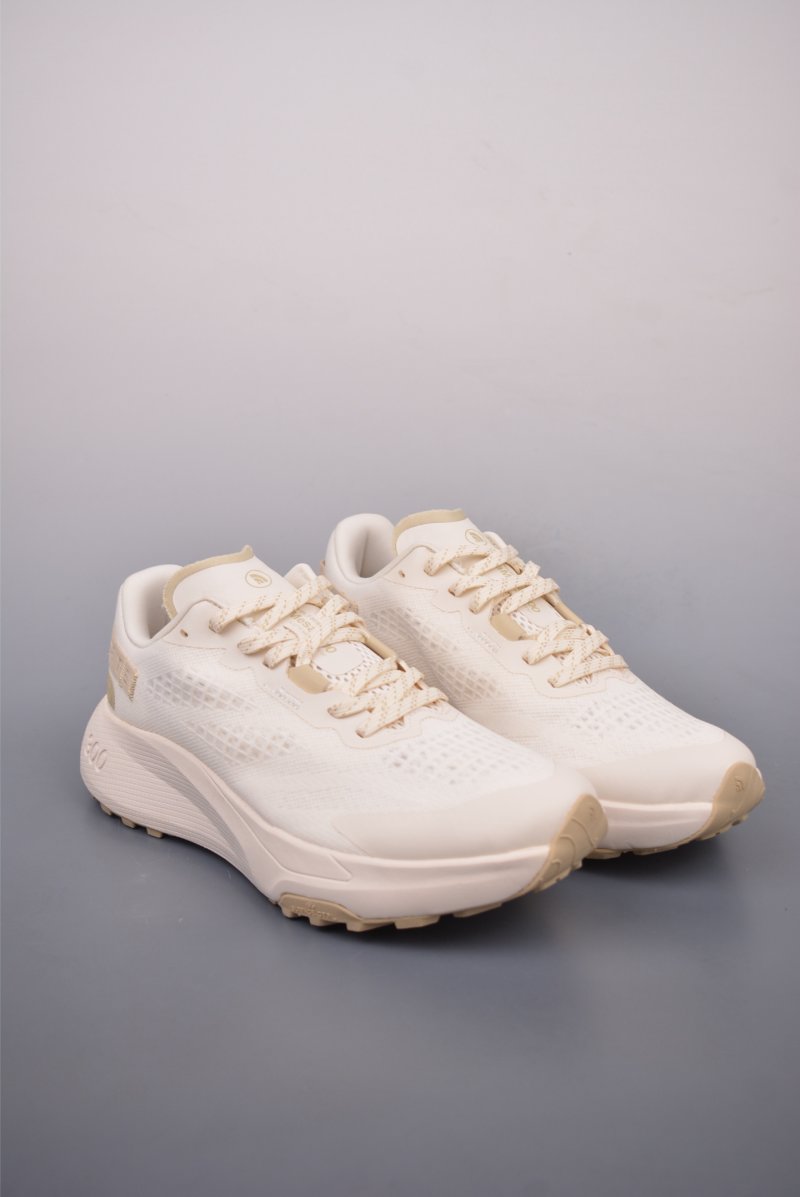 The North Face Altamesa 300 view