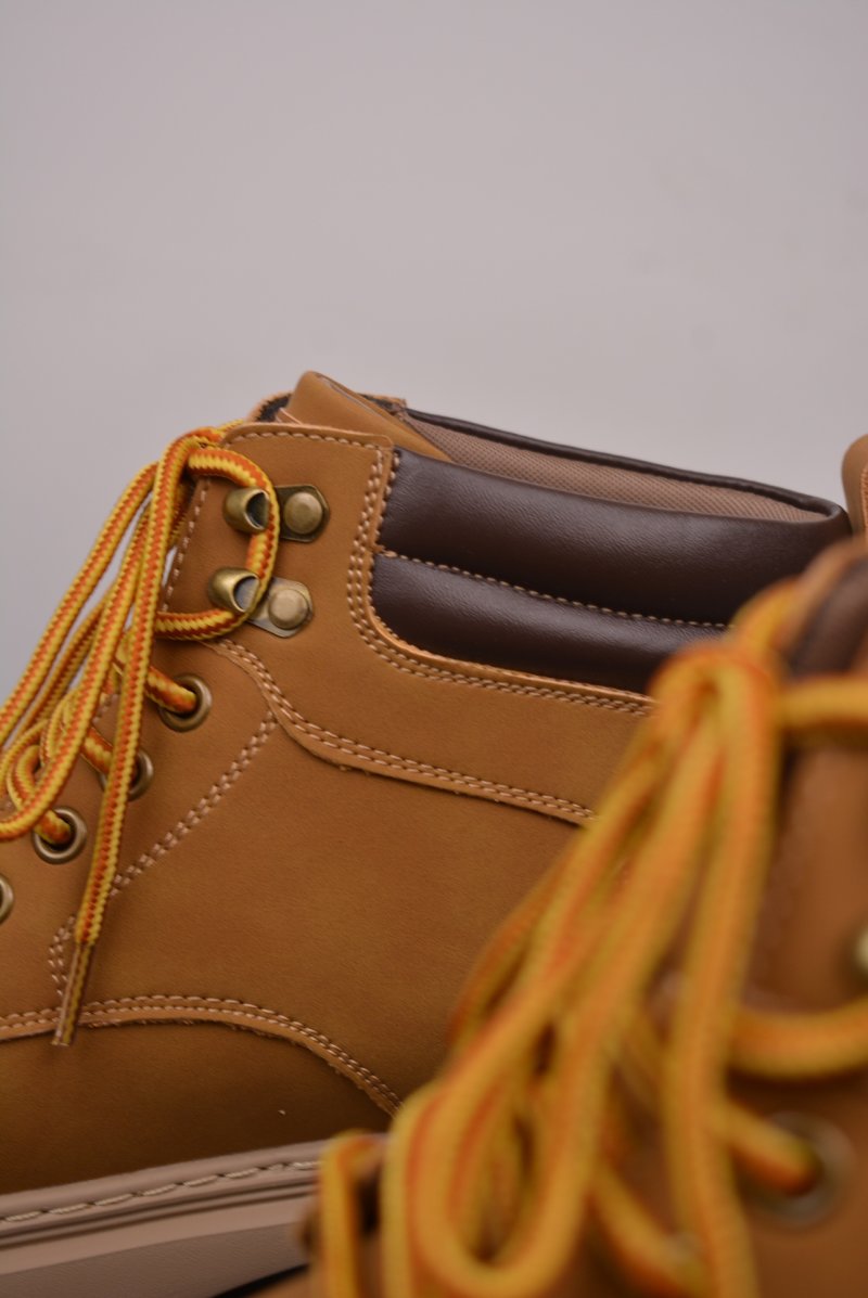 UGG Tasman Weather Hybrid view