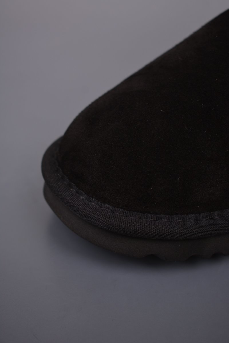 UGG Classic Short view