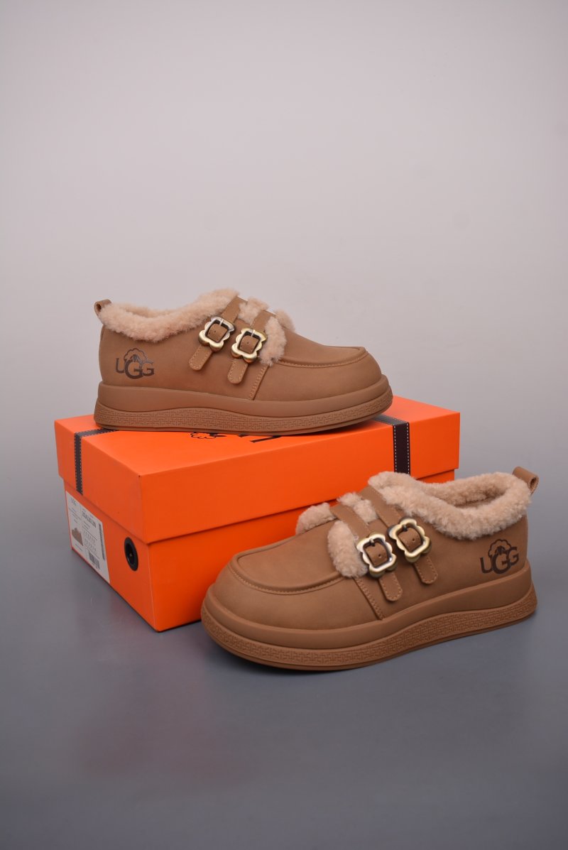 UGG Classic Mini view