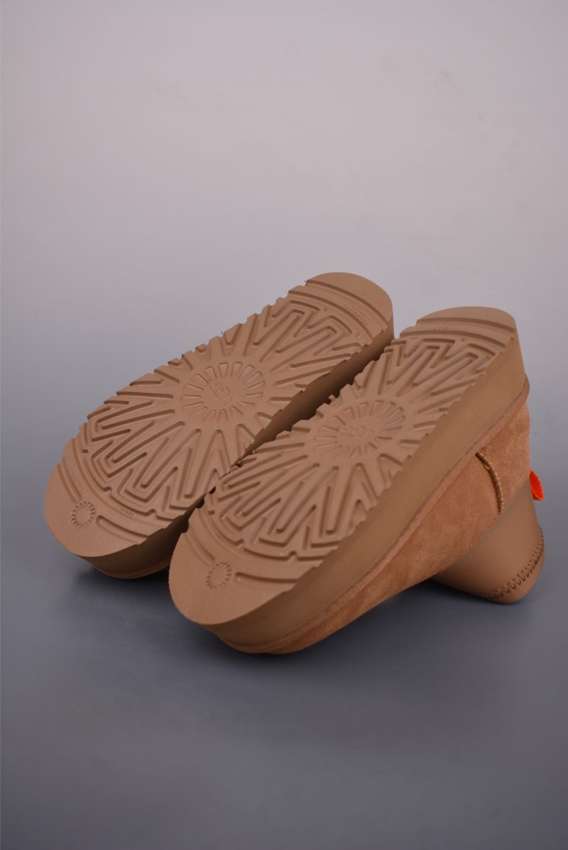 UGG Tasman view