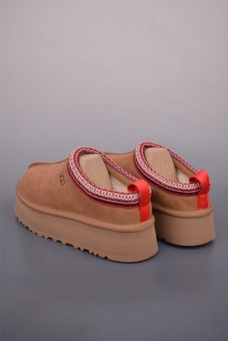 UGG Tazz view 2