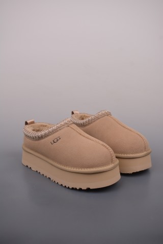 UGG Tazz view 1