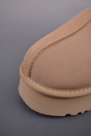 UGG Tazz view 6