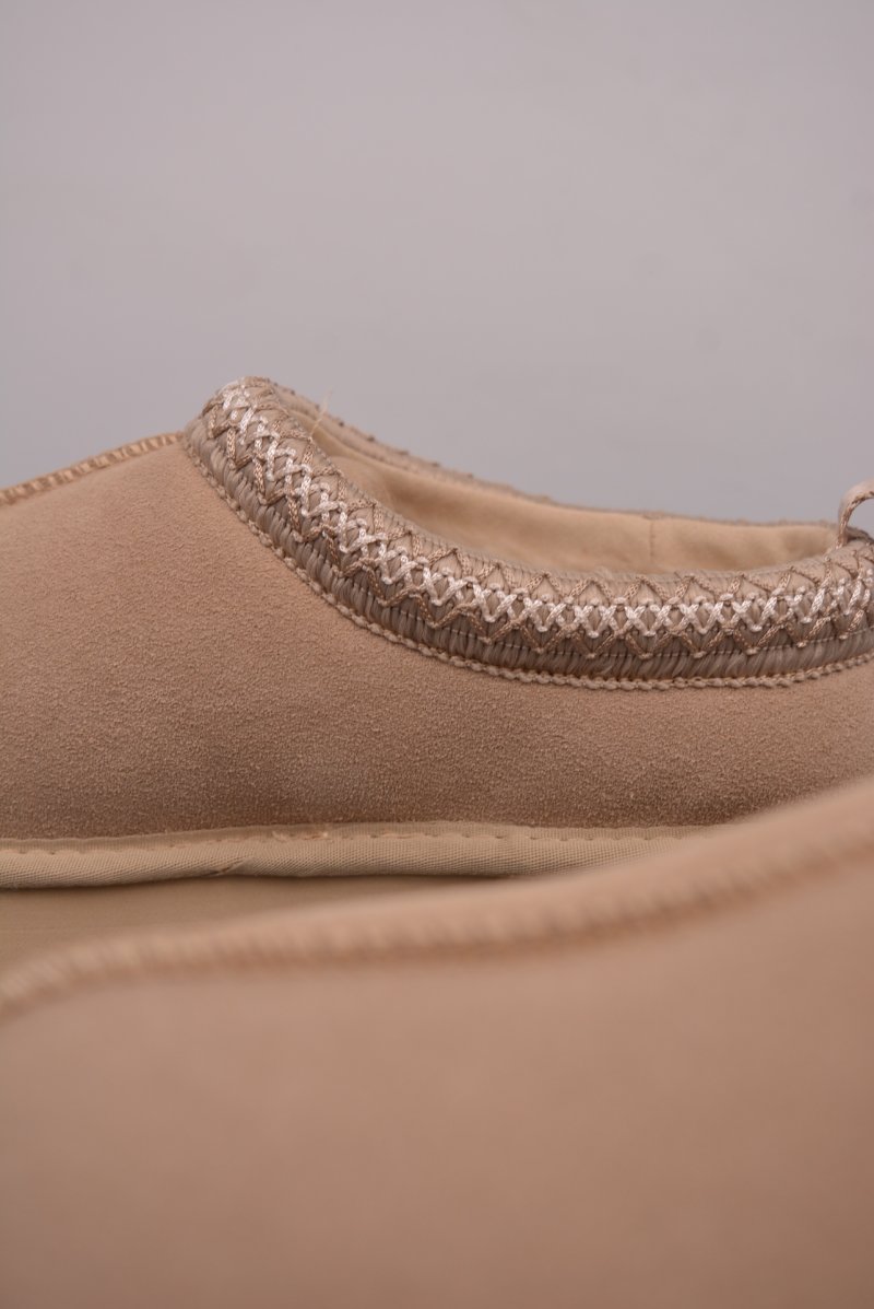 UGG Tazz view