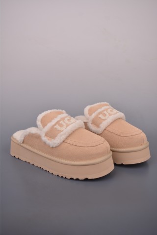 UGG Tazz view 1