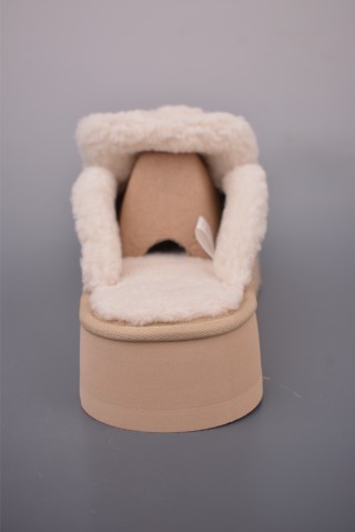 UGG Tazz view 4