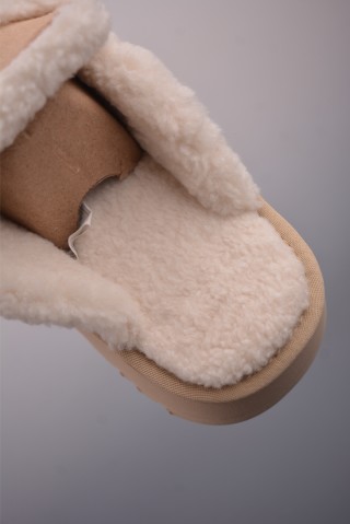 UGG Tazz view 9