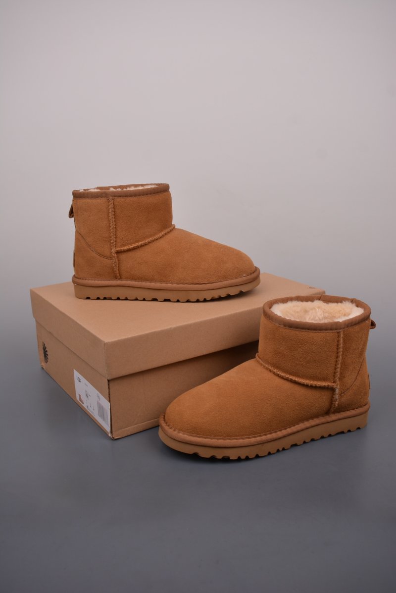 UGG Classic Mini view