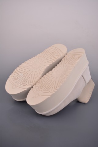 UGG Classic Mini Dipper Puffer view 3
