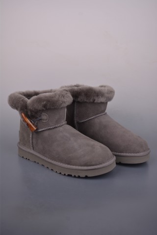 UGG Classic Short II
