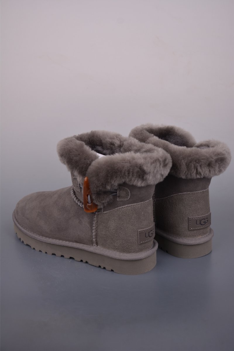 UGG Classic Short II view