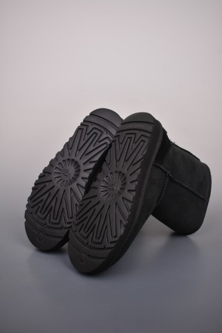 UGG Classic Short II view 3