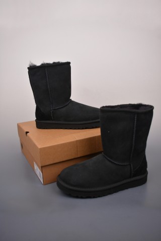 UGG Classic Short II view 5