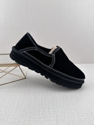 UGG Classic Ultra Mini 'Black' view 2