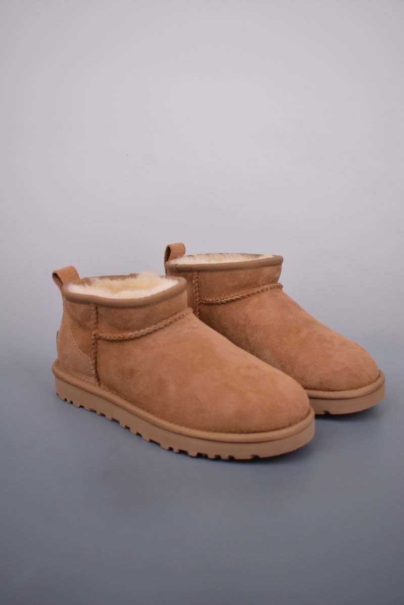 UGG Classic Ultra Mini