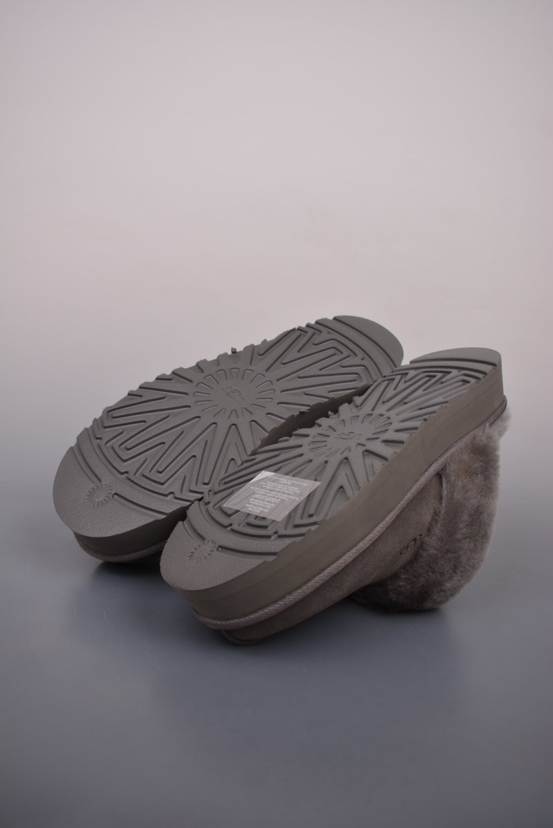 UGG Diaquette 'Red' view