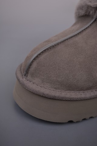 UGG Diaquette 'Red' view 6