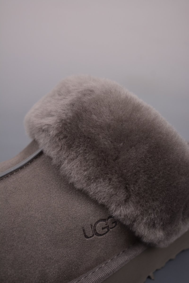 UGG Diaquette 'Red' view