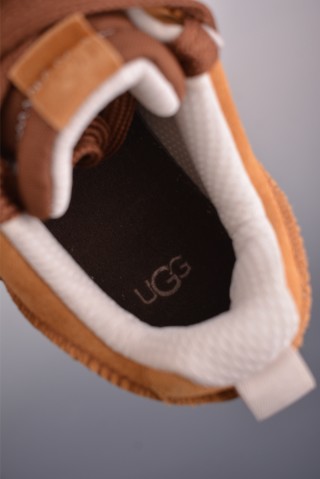 UGG Heritage Utility Sneaker view 9