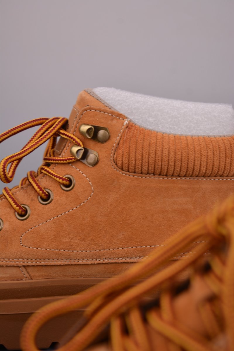 UGG Tasman Weather Hybrid view